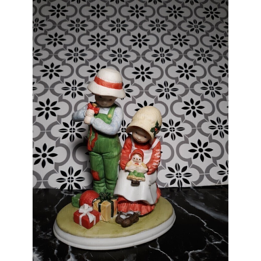 Holly Hobbie Christmas Keepsake figurine